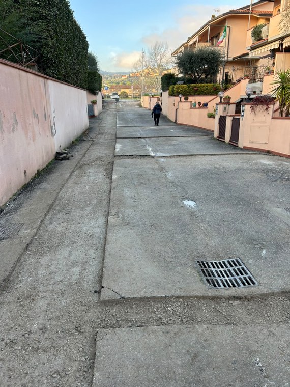 Un altro tratto della stessa via